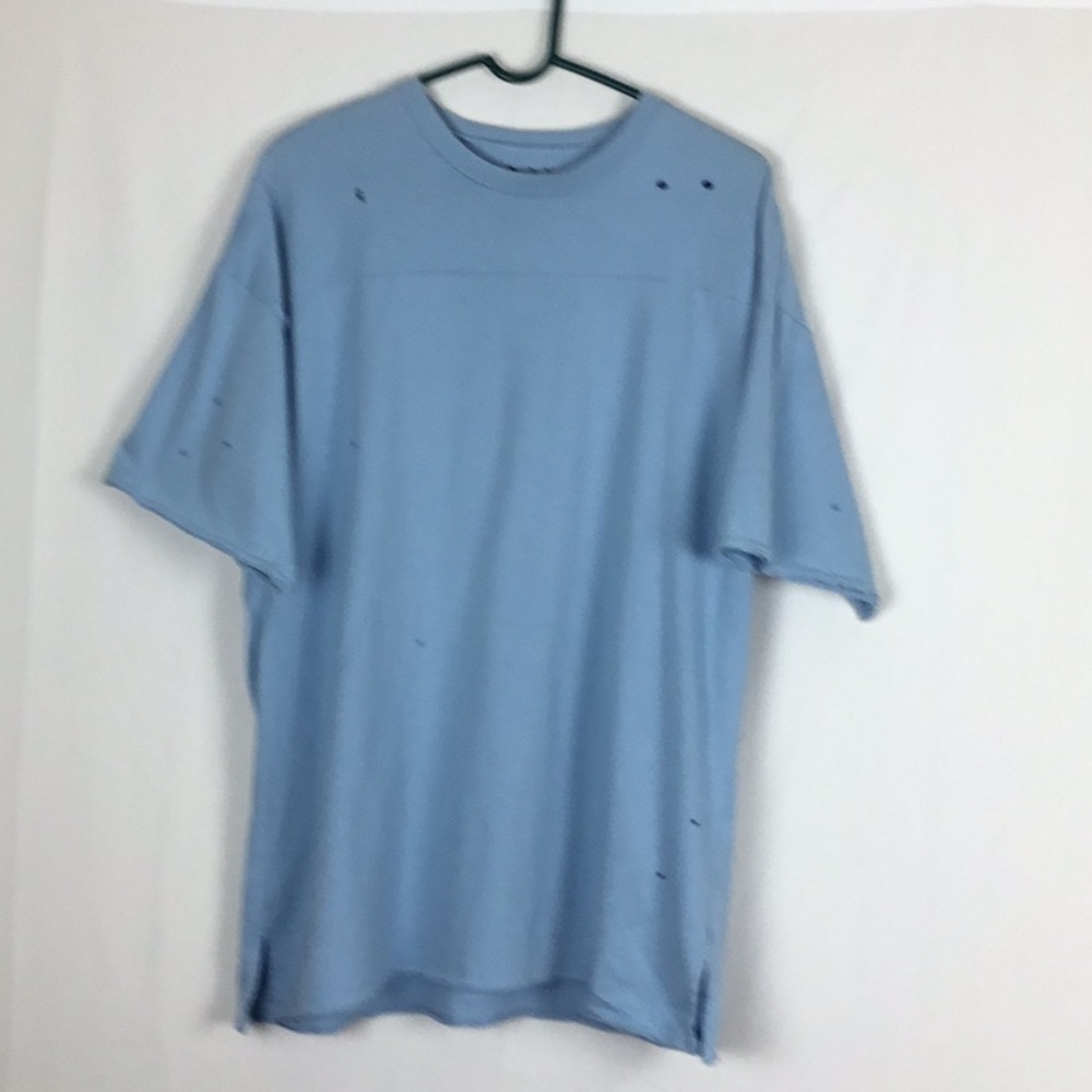 👍The Rail  Distress  T-Shirt Size Small